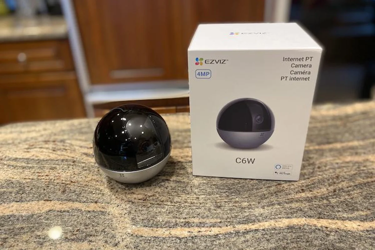 EZVIZ (C6W) 2K Smart WiFi Pan & Tilt Indoor Security Camera with Motion Tracking & Night Vision - Image 2